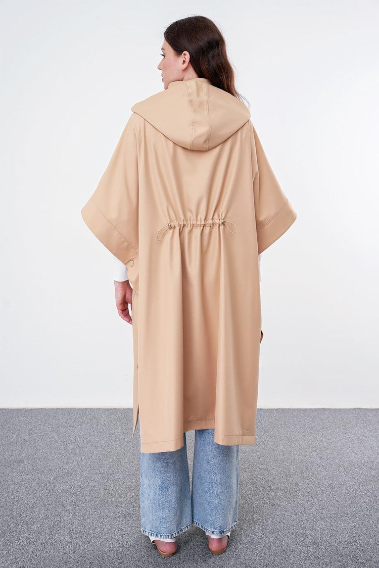 Poncho à Capuche avec Détail de Poche