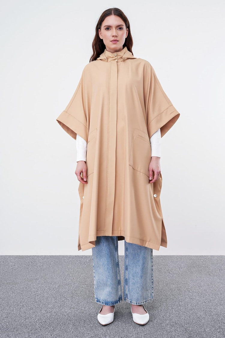 Poncho à Capuche avec Détail de Poche